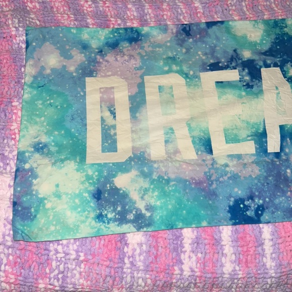 💙🤍 VS PINK RARE HTF "DREAM ON" Body Pillowcase 🤍💙 - Picture 3 of 10